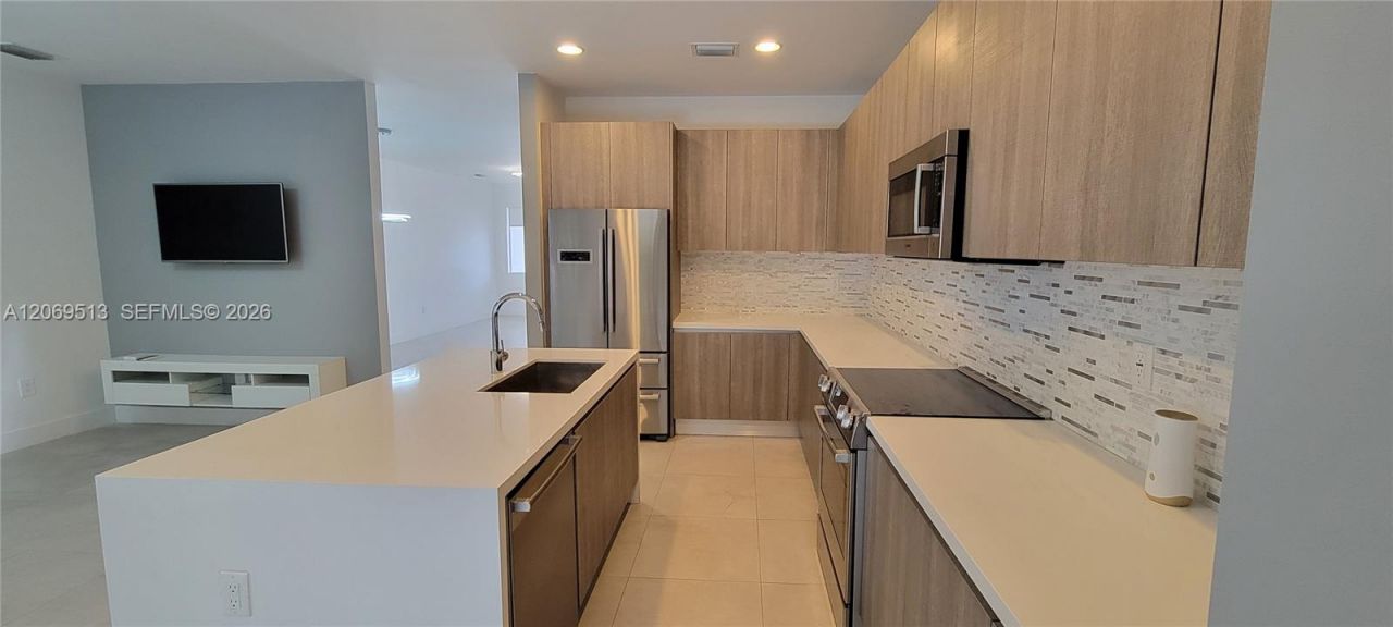 10219 NW 72nd Ter , Doral, FL 33178 Photo