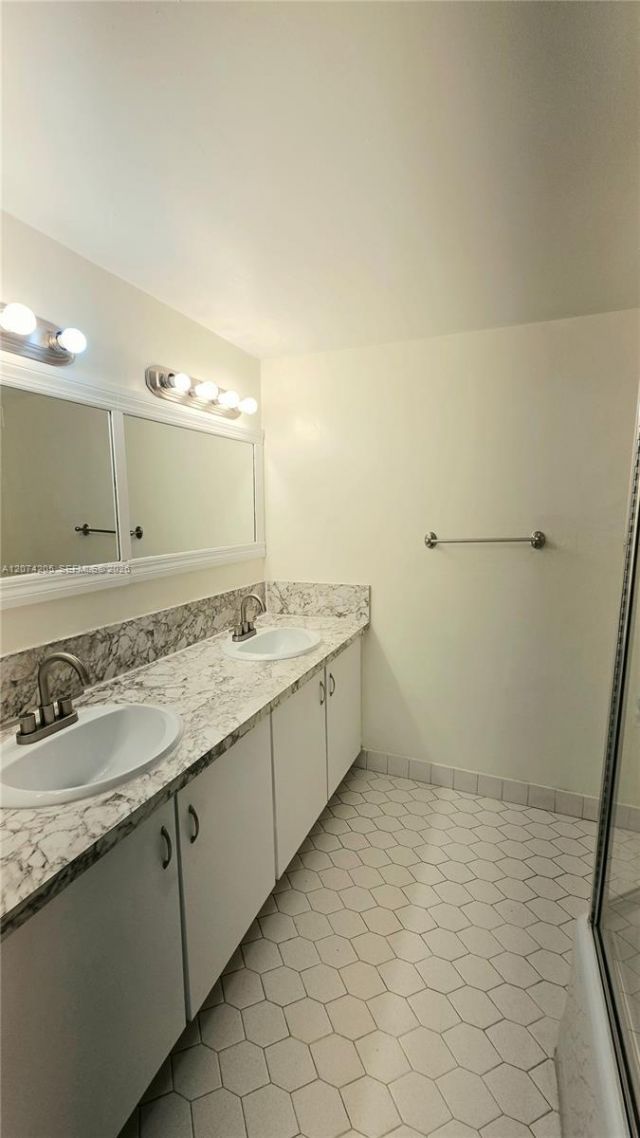 1849 S Ocean Dr , Unit 202, Hallandale Beach, FL 33009 Photo