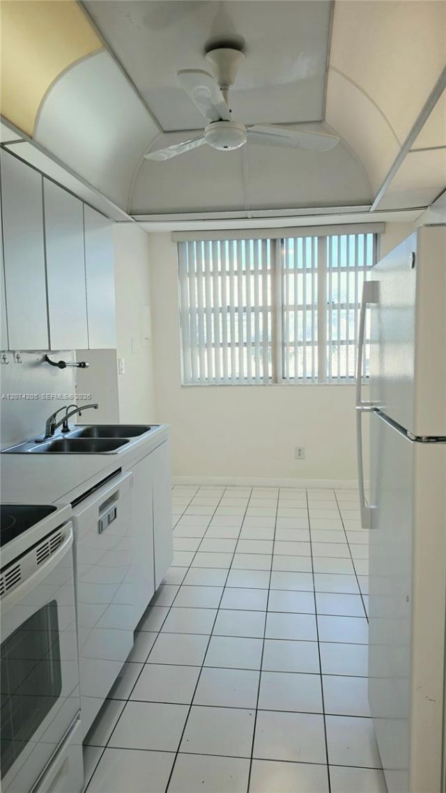 1849 S Ocean Dr , Unit 202, Hallandale Beach, FL 33009 Photo