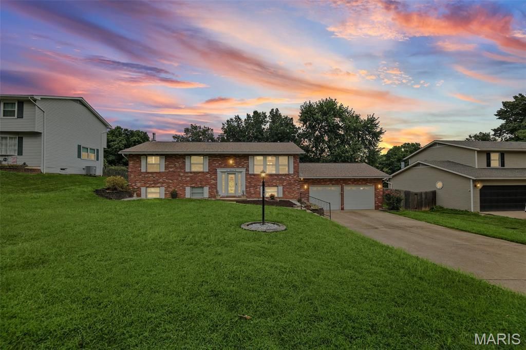 1810 Montview Avenue , Godfrey, IL 62035 Main Photo