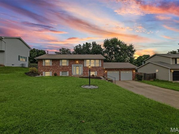 1810 Montview Avenue , Godfrey, IL 62035