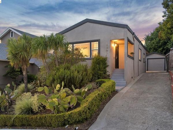 1390 E 31St St, Oakland, CA 94602
