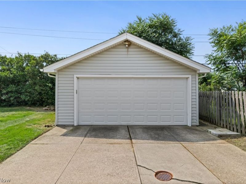 578 E Dartmoor Avenue, Seven Hills, OH 44131 Photo 48