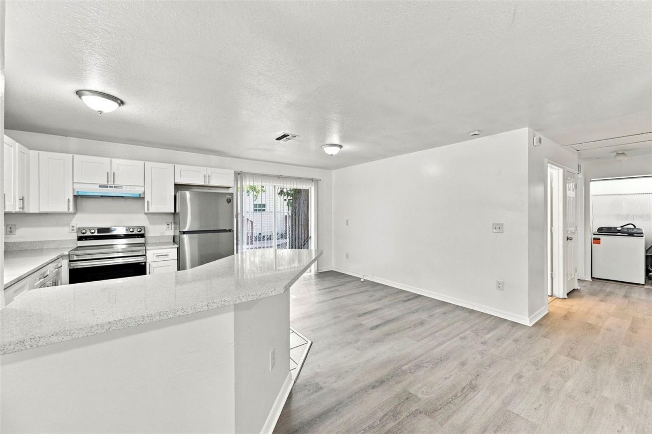 980 13th Avenue S, Saint Petersburg, FL 33705 Photo