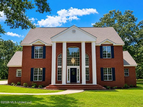 19009 Highway 613 , Moss Point, MS 39562