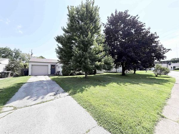 4620 Crawford Court, South Bend, IN 46614