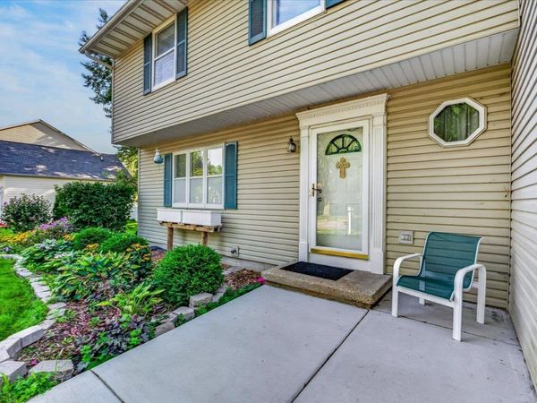200 Dentaria Drive, Cottage Grove, WI 53527