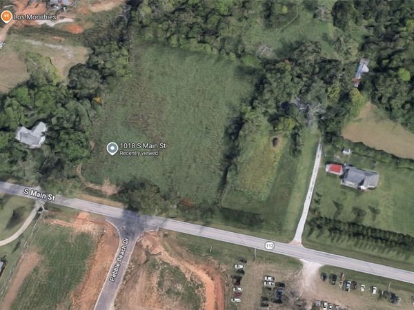 1018 S Main Street, Cave Springs, AR 72718