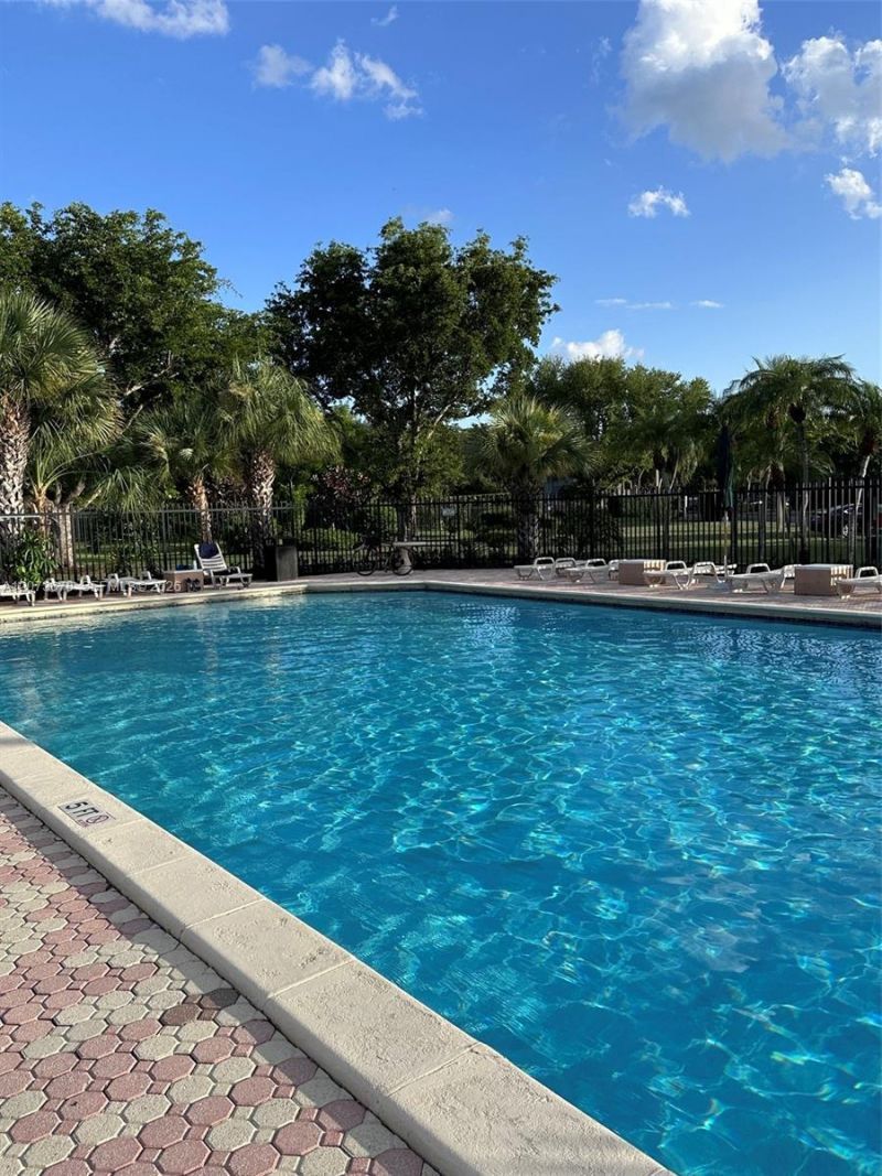 14359 Kendale Lakes Cir , Miami, FL 33183 Photo