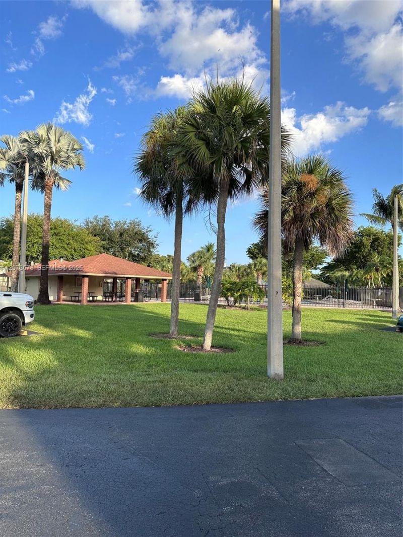 14359 Kendale Lakes Cir , Miami, FL 33183 Photo