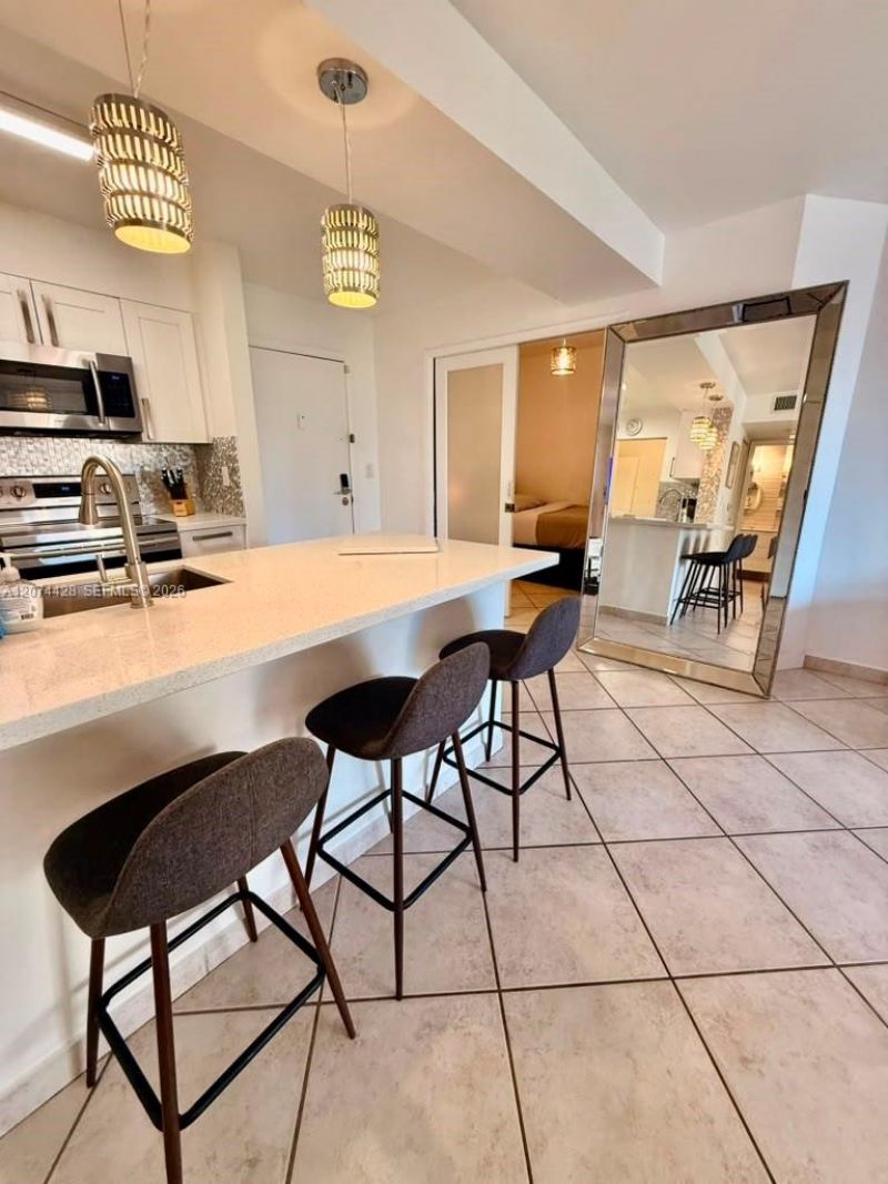 19701 E Country Club Dr , Unit 5605, Aventura, FL 33180 Photo