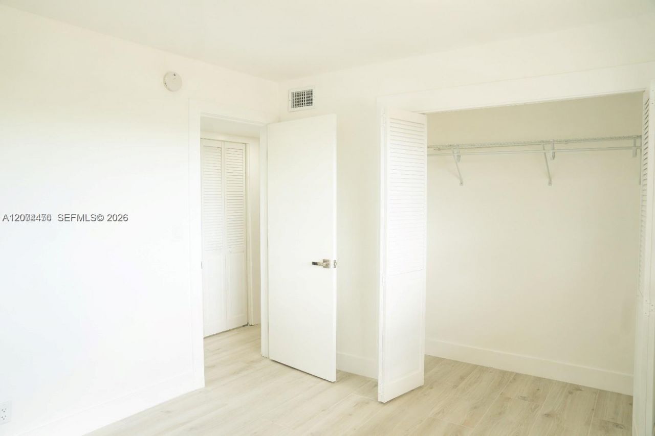 220 SW 9th Ave , Unit 306, Hallandale Beach, FL 33009 Photo