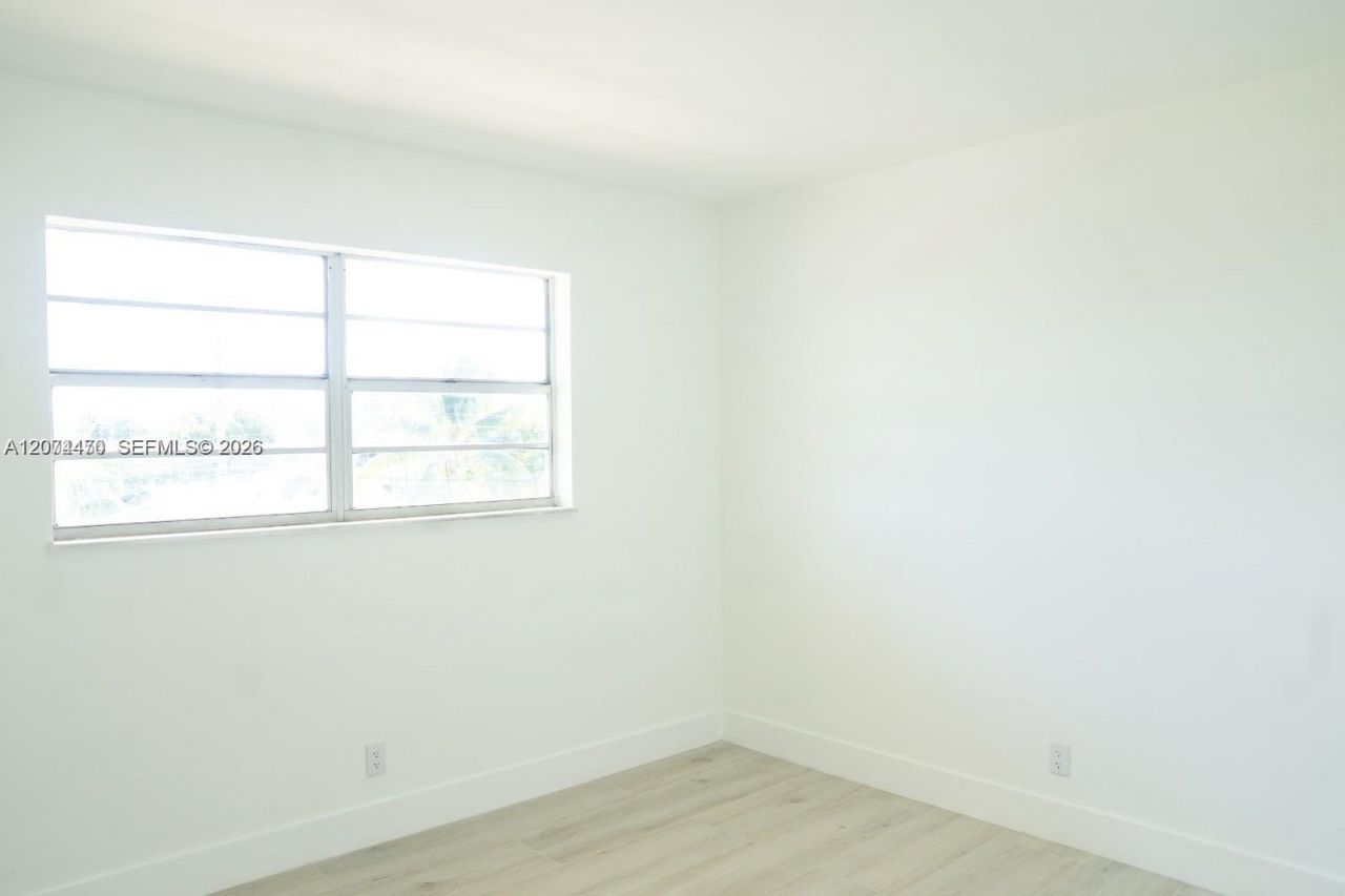 220 SW 9th Ave , Unit 306, Hallandale Beach, FL 33009 Photo