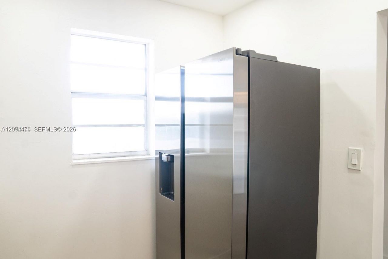 220 SW 9th Ave , Unit 306, Hallandale Beach, FL 33009 Photo