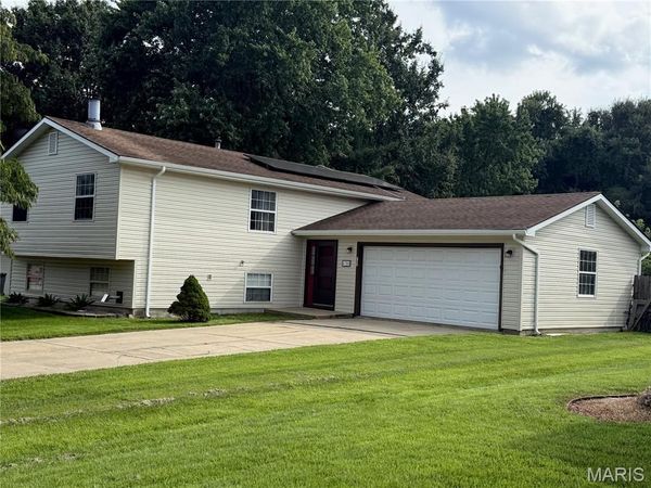 4708 Storeyland Drive , Alton, IL 62002