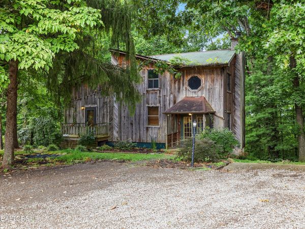 8742 Majors Rd, Knoxville, TN 37938