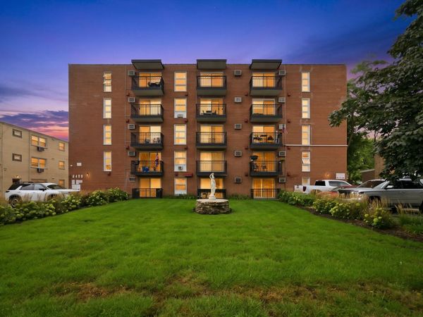 6490 N Northwest Highway , Unit 1C, Chicago, IL 60631