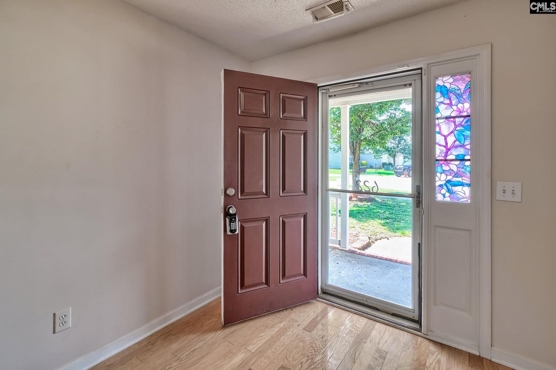622 Cottontail Court N Photo 4
