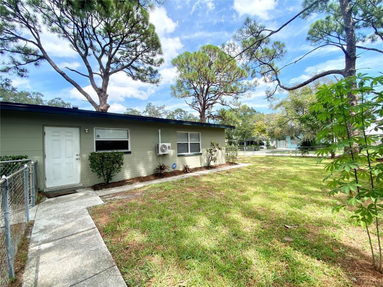 2343 8th Street S, Saint Petersburg, FL 33705 Photo