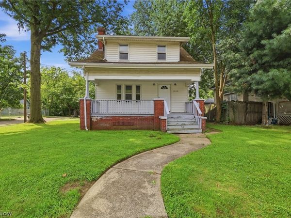 1000 Lovers Lane, Akron, OH 44306