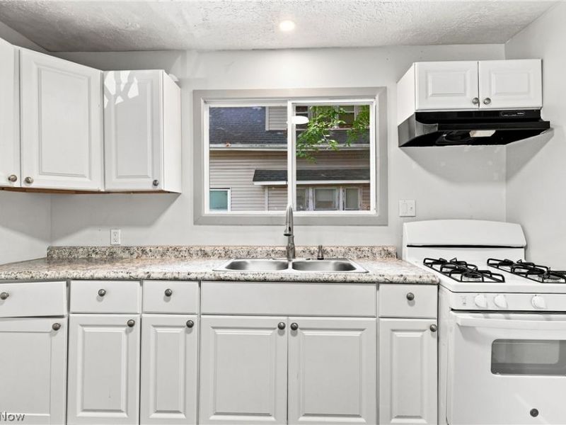 1000 Lovers Lane, Akron, OH 44306 Photo 13