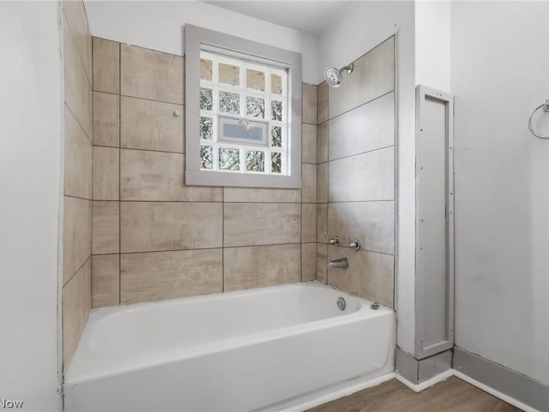 1000 Lovers Lane, Akron, OH 44306 Photo 17