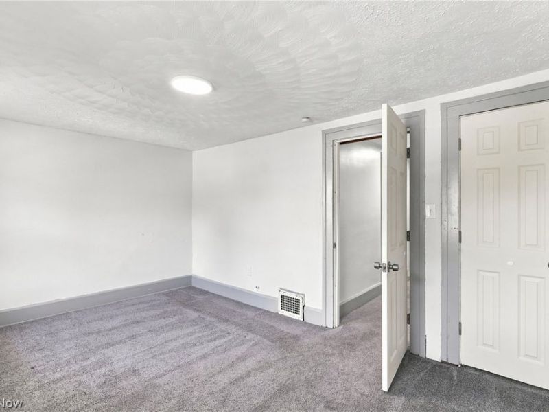 1000 Lovers Lane, Akron, OH 44306 Photo 18
