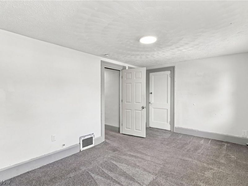 1000 Lovers Lane, Akron, OH 44306 Photo 19
