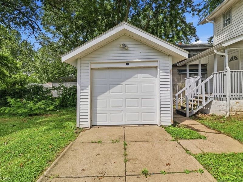 1000 Lovers Lane, Akron, OH 44306 Photo 29