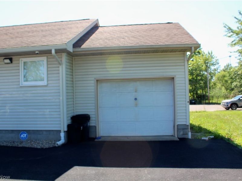 1455 Parkman Road NW, Warren, OH 44485 Photo 24