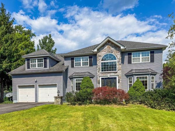 1010 Pine View, New Windsor, NY 12553