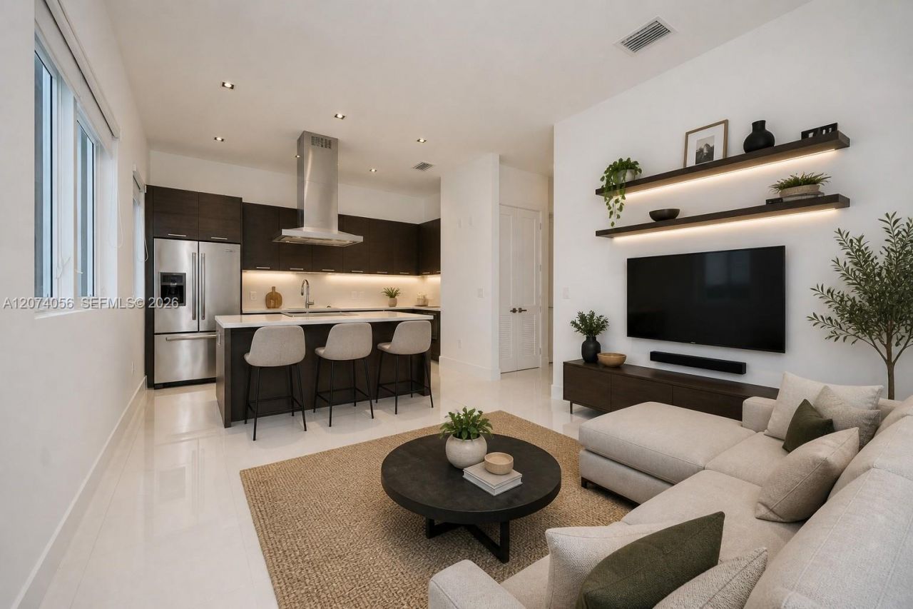 9165 NW 33rd St , Unit 9165, Doral, FL 33172 Photo