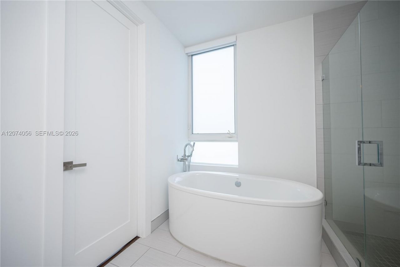 9165 NW 33rd St , Unit 9165, Doral, FL 33172 Photo