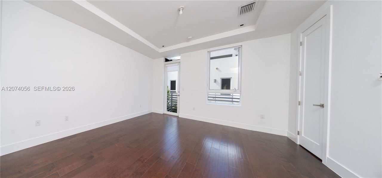 9165 NW 33rd St , Unit 9165, Doral, FL 33172 Photo
