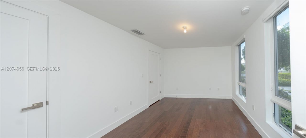 9165 NW 33rd St , Unit 9165, Doral, FL 33172 Photo