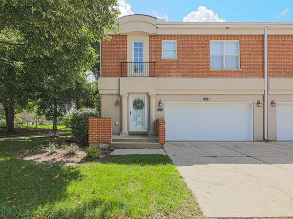407 Town Place Circle , Unit 407, Buffalo Grove, IL 60089