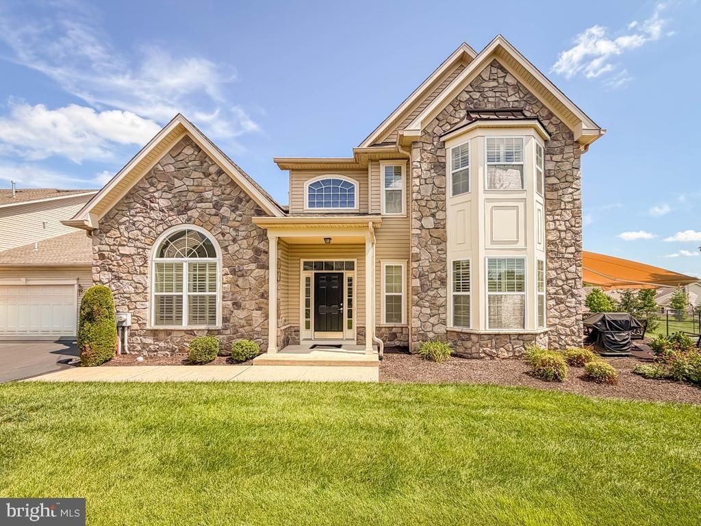 124 THORNHILL LANE, NEWTOWN, PA 18940
