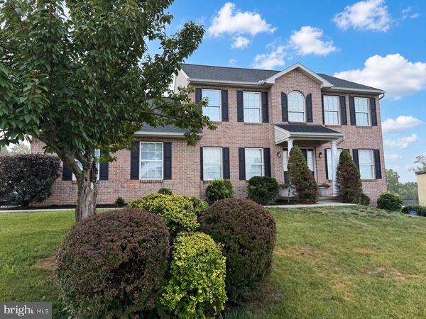184 POND VIEW DRIVE , HAMBURG, PA 19526