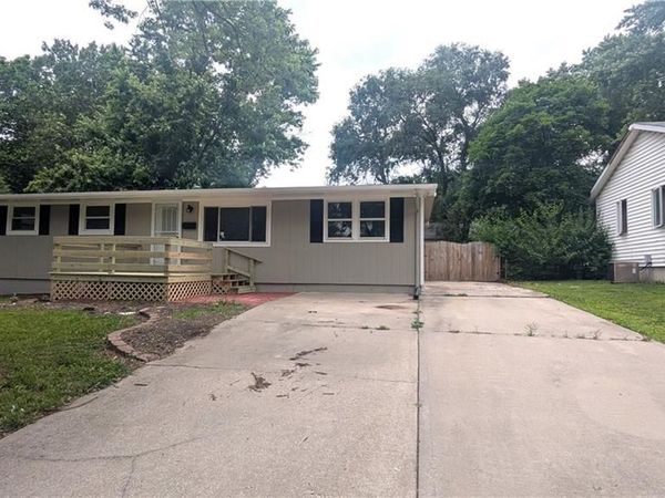 8602 E 91st Terrace, Kansas City, MO 64138