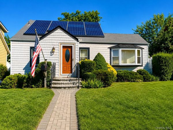 50 Notre Dame Avenue, Hicksville, NY 11801
