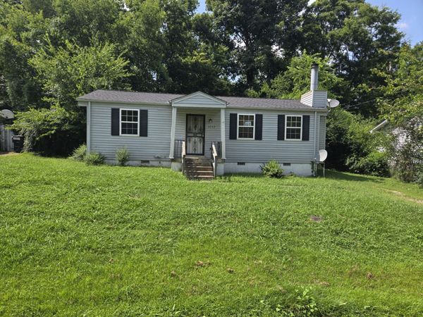 4737 Volunteer Dr , Antioch, TN 37013