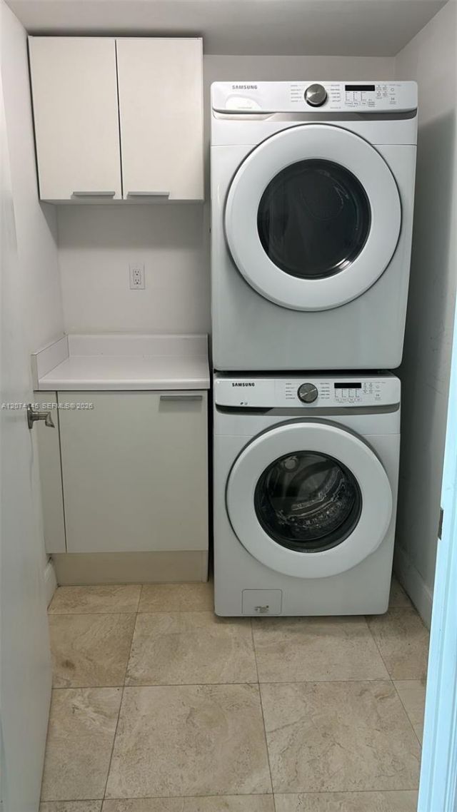 14951 Royal Oaks Ln , Unit 702, North Miami, FL 33181 Photo