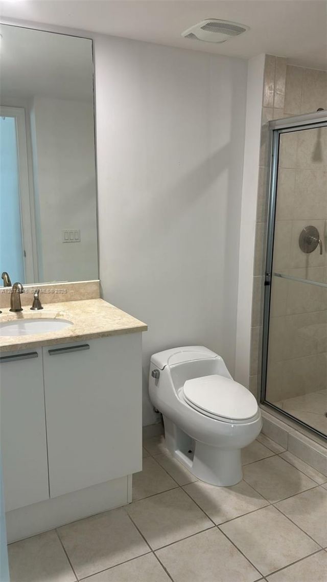 14951 Royal Oaks Ln , Unit 702, North Miami, FL 33181 Photo