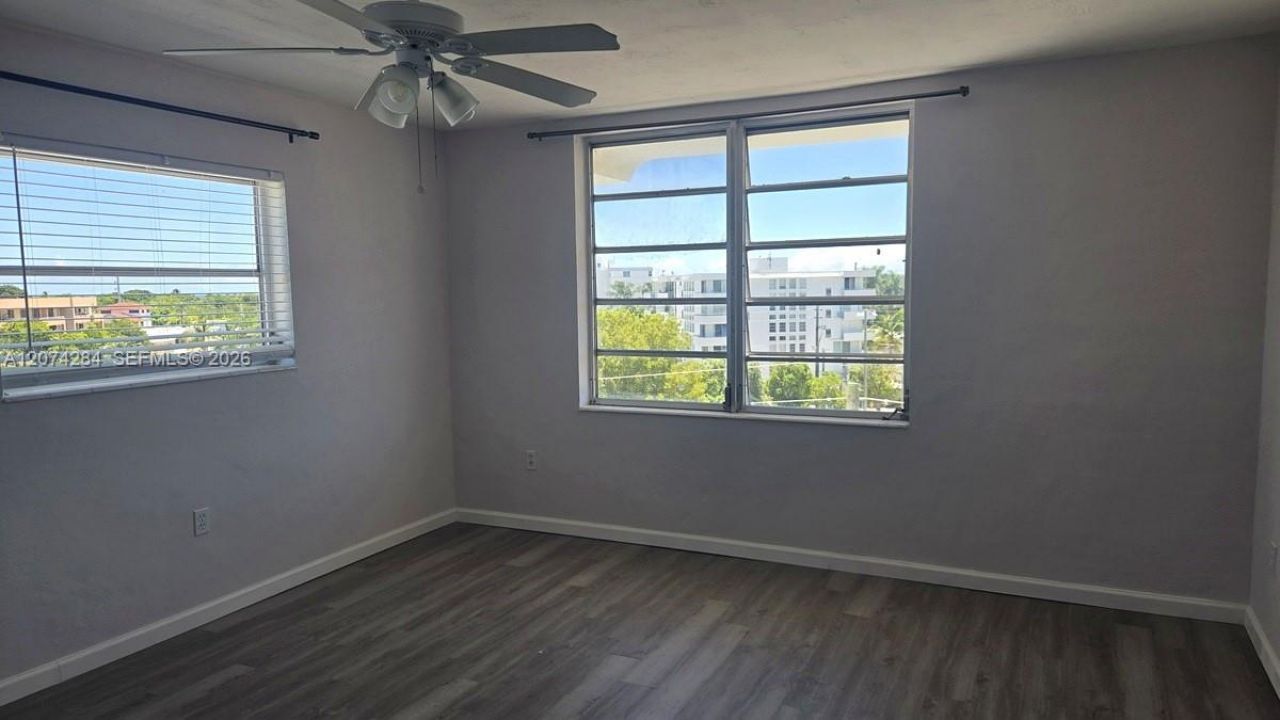 8024 Tatum Waterway Dr , Unit 6B, Miami Beach, FL 33141 Photo