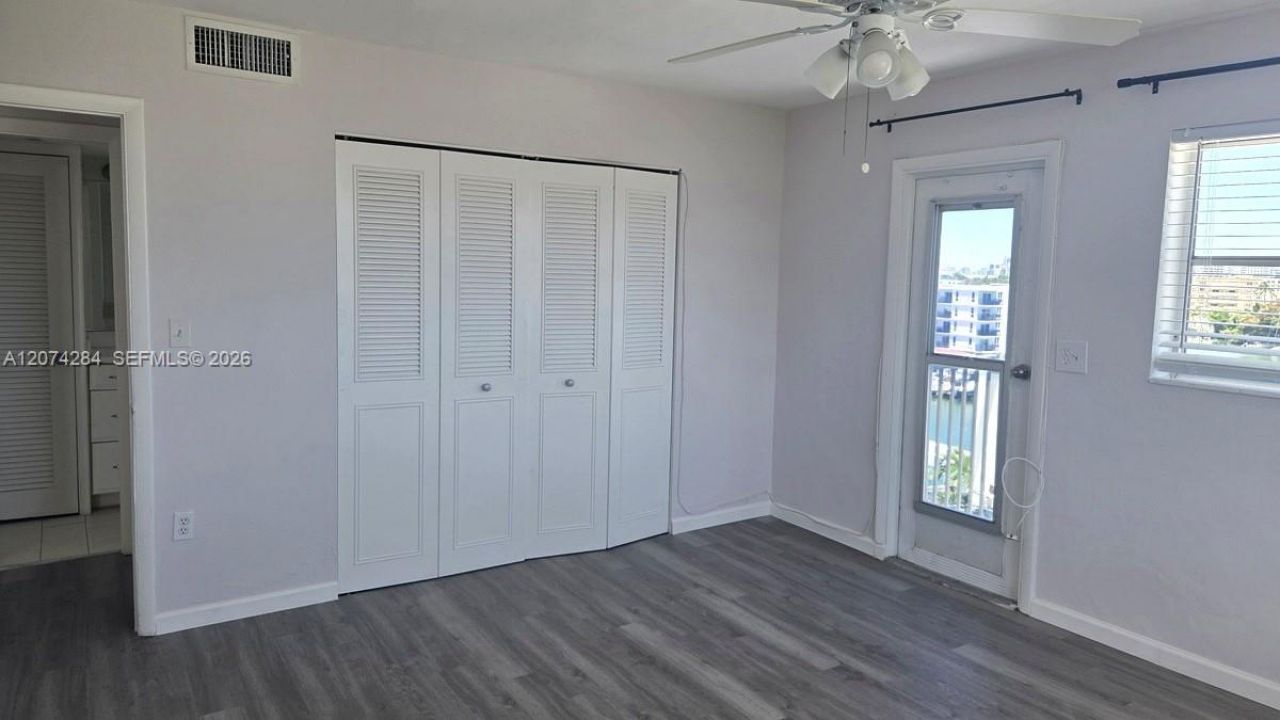 8024 Tatum Waterway Dr , Unit 6B, Miami Beach, FL 33141 Photo