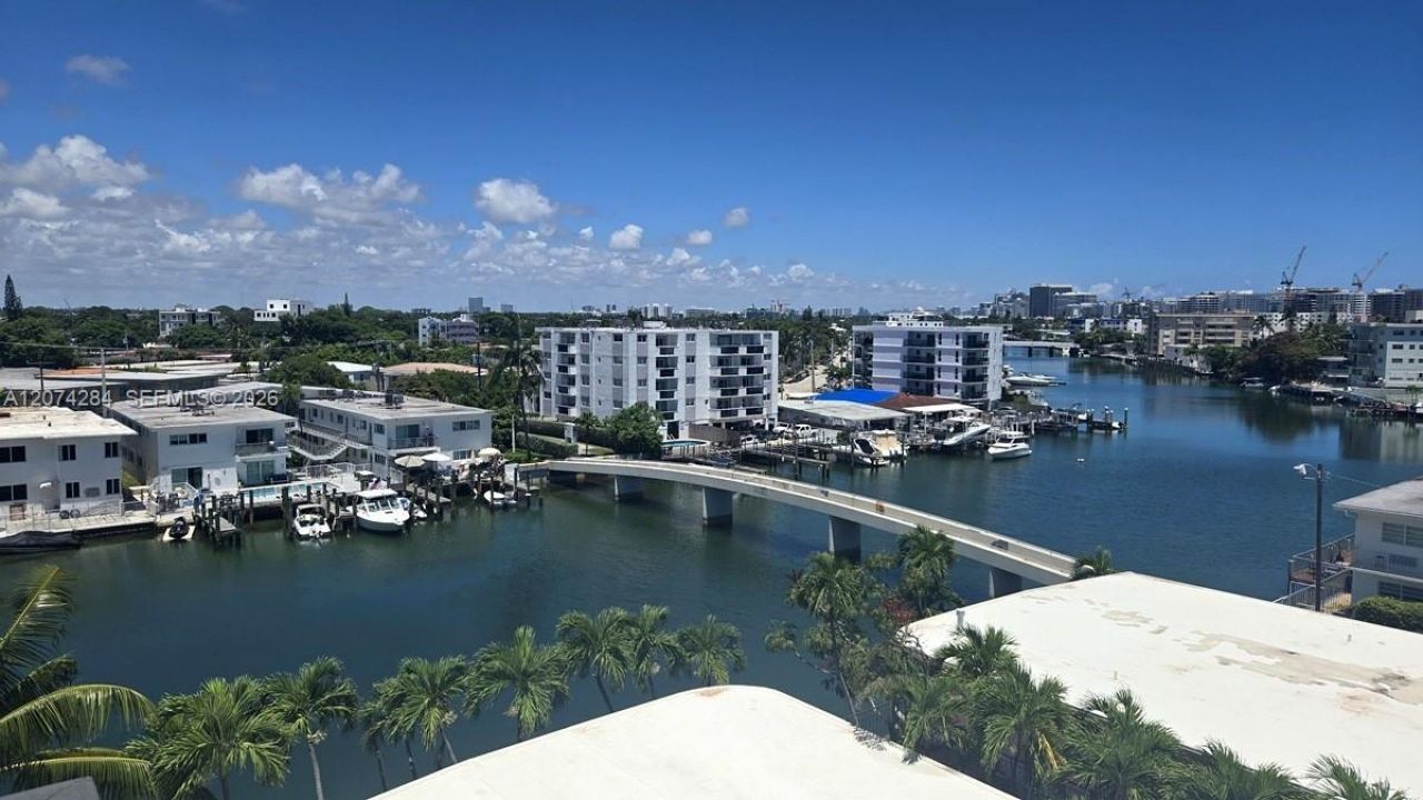8024 Tatum Waterway Dr , Unit 6B, Miami Beach, FL 33141 Photo