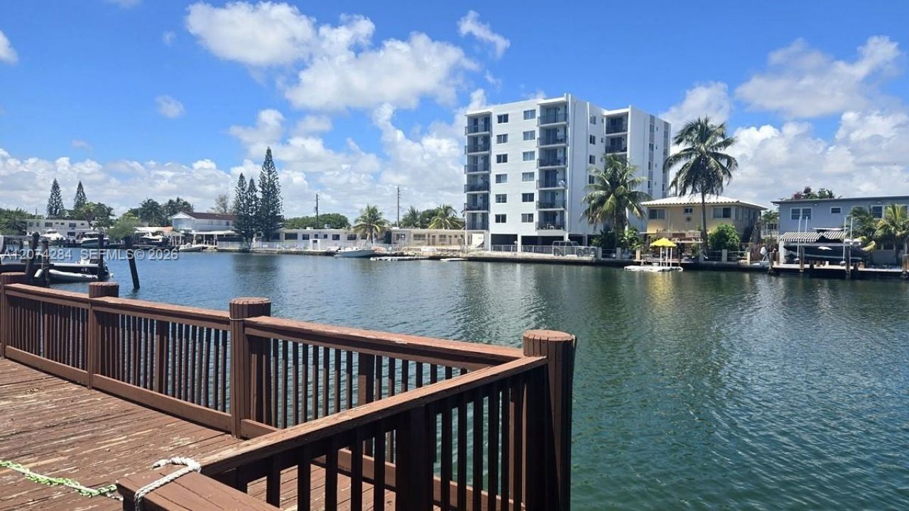 8024 Tatum Waterway Dr , Unit 6B, Miami Beach, FL 33141 Photo