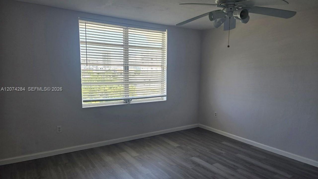 8024 Tatum Waterway Dr , Unit 6B, Miami Beach, FL 33141 Photo