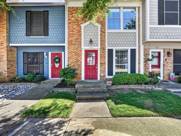 43 Abbey Road , Euless, TX 76039