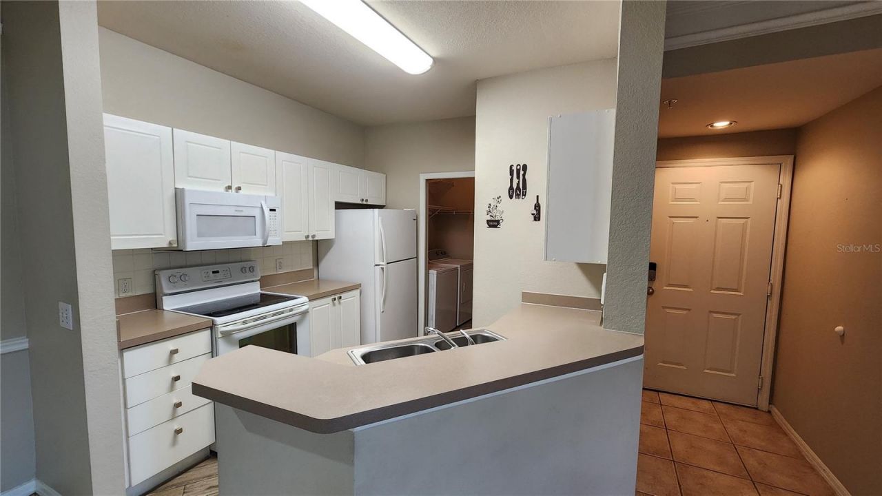 5134 Northridge Road, Unit 203, Sarasota, FL 34238 Photo